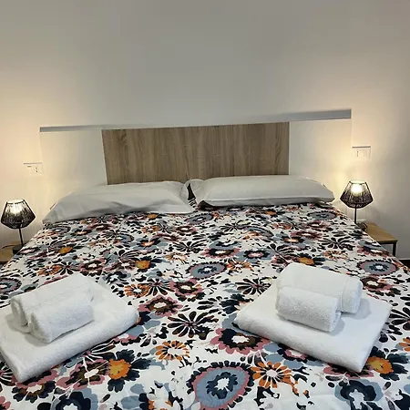 River View - Twa Apartament
