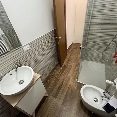 River View - Twa Apartament